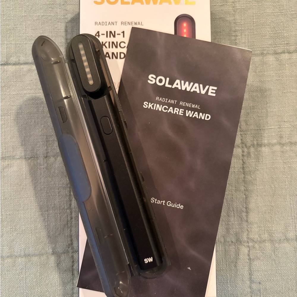 Solawave Radiant Renewal Skincare Wand - Black